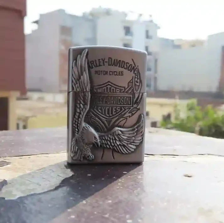 Compact Harley Davidson metal lighter for smokers and collectors